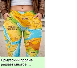 Купила себе серёжки в виде комаров. Прикольные такие! Сегодня уже два раза от друзей по уху получила.