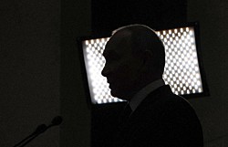 Путин резко сократил число публичных мероприятий и почти перестал выезжать из Москвы