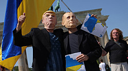 Половина европейцев назвала Трампа врагом ЕС и заявила о «высоком риске» войны с Россией