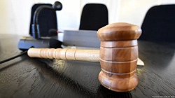 Во Франции начался суд по делу о покушении на критика Алиева
