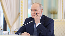 «Мало что знает о реальных событиях». Бывший шеф-редактор «России-1» рассказал, как для Путина 15 лет монтировали отдельные выпуски новостей