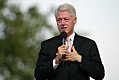 Обвинителю Билла Клинтона в изнасиловании запрещен доступ в Twitter