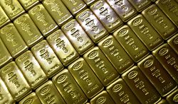 Россия впервые начала распродавать золотой запас, чтобы наполнить военный бюджет Путина