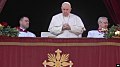 Папа Франциск призвал к прекращению «бессмысленной войны» России против Украины   