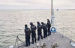 Польская спецоперация в Балтийском море: российский корабль и «теневой флот»