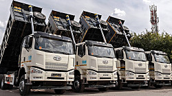 Импорт грузовиков в Россию обрушился до пятилетнего минимума на фоне обвала продаж