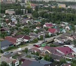 Ночью беспилотники и ракеты атаковали Воронеж, Таганрог, Туапсе и аннексированный Севастополь. В Туапсе произошел пожар на территории морского терминала, а в Ростовской области пострадали две женщины.