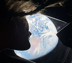 Главный день для «Артемиды-2»: корабль вошел в «сферу влияния» Луны — впереди 40 минут без связи с Землей