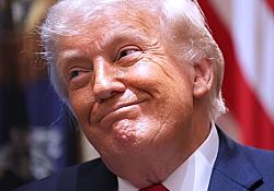 Трамп по-прежнему в отличном здравии, сообщил врач Белого дома после ежегодного осмотра